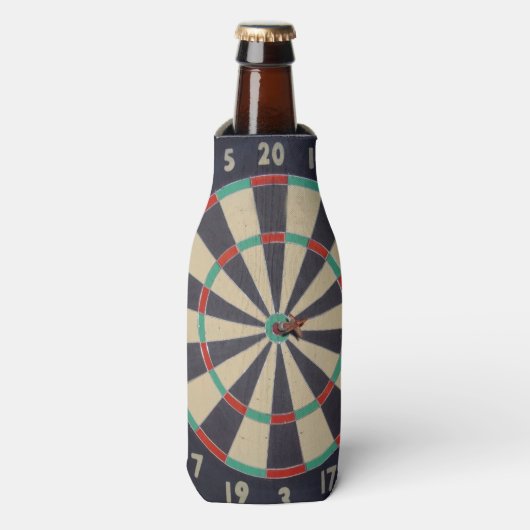 Dart_Board_Bulls_Eye,_Stubby_Holder Flesjeskoeler (Fles Voorkant)
