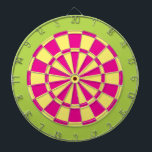 Dart Board: lichtgeel, roze en langgroen Dartbord<br><div class="desc">Licht geel,  roze en langgroen gekleurd kunstbordspel met 6 messenmakertjes</div>