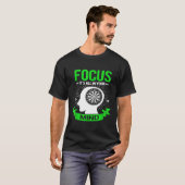 Dart Focus voor kunstkampioenen T-shirt (Voorkant volledig)