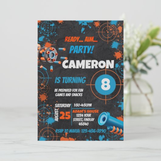 Dart Party Birthday Invitation | Dart-Pistool Kaart (Staand voorkant)