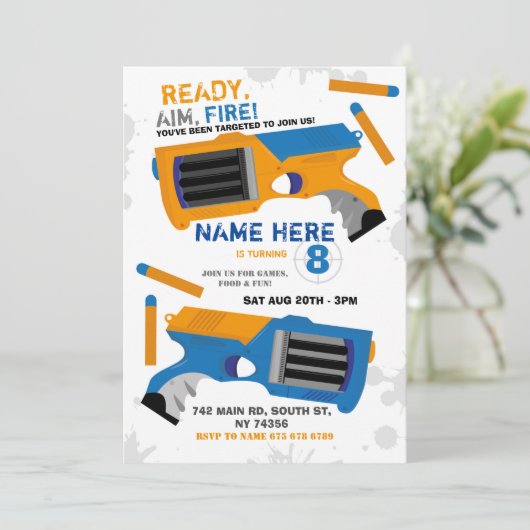 Dart Pistool Fun Aim Shoot Blue Verjaardagsuitnodi Kaart (Staand voorkant)