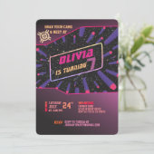 Dart Pistool Invitation Kaart (Staand voorkant)