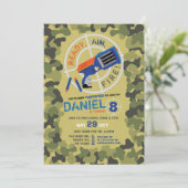Dart Pistool Leuk Aim Shoot Camo Verjaardagsuitnod Kaart (Staand voorkant)