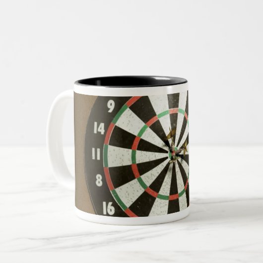Dartboard 3 tweekleurige koffiemok (Voorkant links)