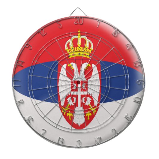 Dartboard met 6 darts Servische vlag Dartbord (Voorkant)