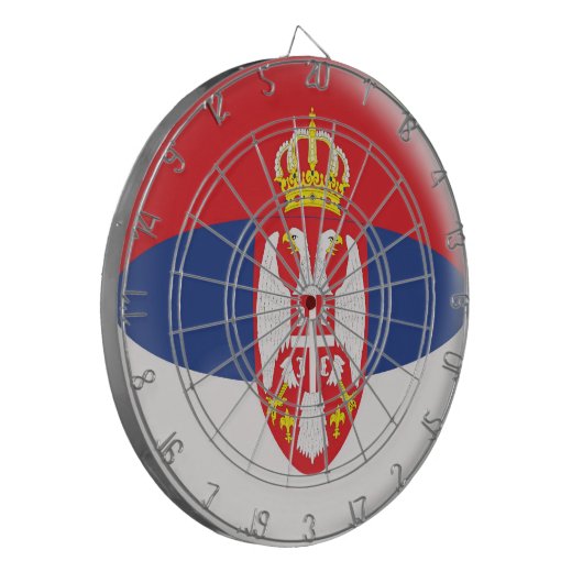 Dartboard met 6 darts Servische vlag Dartbord (Voorkant Links)