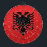 Dartboard met vlag van Albanië Dartbord<br><div class="desc">Verhoog uw speelkamer met een vleugje Albanese trots met behulp van ons exclusieve dartboard met de vlag van Albanië! Dit dartboard is gemaakt met nauwgezette aandacht voor detail en is meer dan alleen een game-accessoire; het is een viering van het Albanese erfgoed en culturele trots. Het ontwerp toont de iconische...</div>