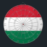 Dartboard met vlag van Hongarije Dartbord<br><div class="desc">Verbeter uw speelkamer met ons opvallende dartbord met de vlag van Hongarije! Dit dartbord is meer dan alleen een spelaccessoire; het is een viering van het rijke culturele erfgoed en de nationale trots van Hongarije. Het levendige ontwerp toont prominent de Hongaarse vlag, waardoor het een unieke en zinvolle manier is...</div>