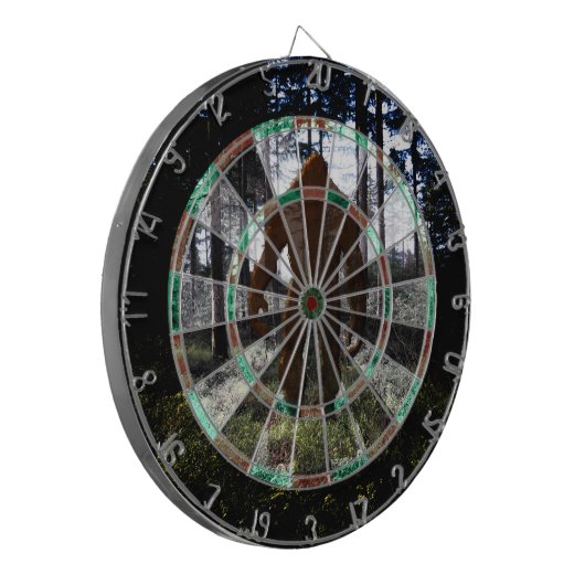 DARTBOARD - SASQUATCH IN BOSSEN DARTBORD (Voorkant Links)
