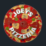 Dartboard voor aangepast design voor papperoni piz dartbord<br><div class="desc">Novelty custom pepperoni pizza dartboard game. Grappig ontwerp van het snelle voedselthema dart board met een persoonlijke naam. Koelwandbekleding voor echte mannen man grot, pizzeria's, italiaans restaurant, bar, pub, slaapkamer, slaapkamer, keuken, eetkamer, café, kantoor, winkel, winkel, bedrijf, enz. met familienaam of humoristische quote. Geweldige 'Birthday gave' voor vrienden, familie, chef,...</div>