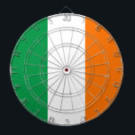 Dartbord met vlag van Ierland<br><div class="desc">Voeg een vleugje Ierse trots toe aan uw speelkamer met ons exclusieve dartbord met de vlag van Ierland! Dit dartbord is gemaakt met nauwgezette aandacht voor detail en is meer dan alleen een game-accessoire; het is een viering van het rijke erfgoed en de culturele trots van Ierland. Het levendige ontwerp...</div>
