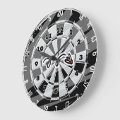 Dartbord wandklok met badminton shuttle (Hoek)