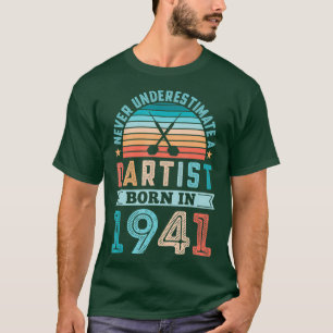 Dartist geboren in 1941 Darts 80th Birthday Retro  T-shirt