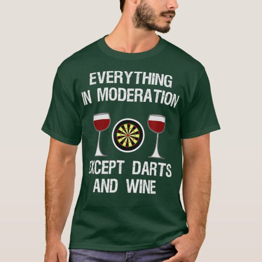 Darts en Wijn Funny T-shirt (Voorkant)