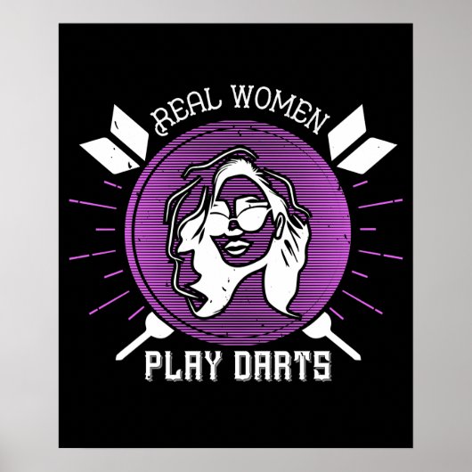 Dartsen - Echte vrouwen spelen darts Poster (Voorkant)