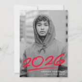 Dashed Red Class of 2025 Modern Photo Afstuderen Aankondiging (Voorkant)