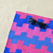 Dashing Blue and Pink Chemistry Beach Towel Strandlaken (In situ)