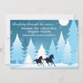 Dashing door de sneeuwpaarse kerstvlakte feestdagenkaart (Voorkant)