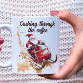 Dashing door de witte koffie kerst koffiemok