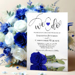 Dat doen we. Elegant Royal Blue Roos Romantic Wedd Kaart<br><div class="desc">Deze mooie huwelijksuitnodiging is romantisch, speels en stijlvol. Het bevat een leuke titel met een schattig hart en een modern script dat "we doen" aan de bovenkant, met alle details hieronder. Onderaan bevindt zich een prachtig, eenzijdig royal blue of kobalt gekleurd roos met een lange structuur dat in een pool...</div>