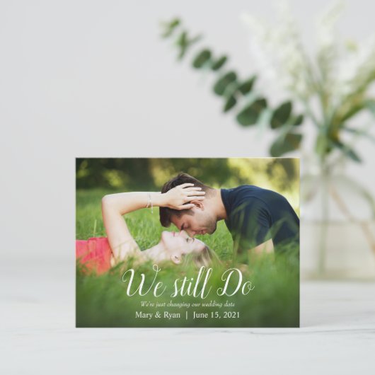 Dat doen we nog steeds | Uitgestelde bruiloft witt Briefkaart (Staand voorkant)