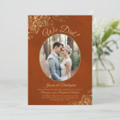 Dat hebben we gedaan. Gold Lace op Rust Oranje Wed Kaart (Staand voorkant)