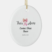 dat is amore bruiloftsborrel roze retro strik boho keramisch ornament (Rechts)