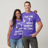 Dat is mijn kleindochter daar. t-shirt (Unisex)