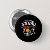 Dat is mijn kleindochter daarbuiten Softll oma F Ronde Button 5,7 Cm (Voorkant /achterkant)