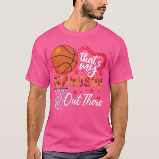 Dat is mijn kleinkind daar Buiten Basketbal Oma Mo T-shirt