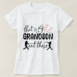 Dat is mijn kleinzoon daar Buiten Grappige Oma Zit T-shirt