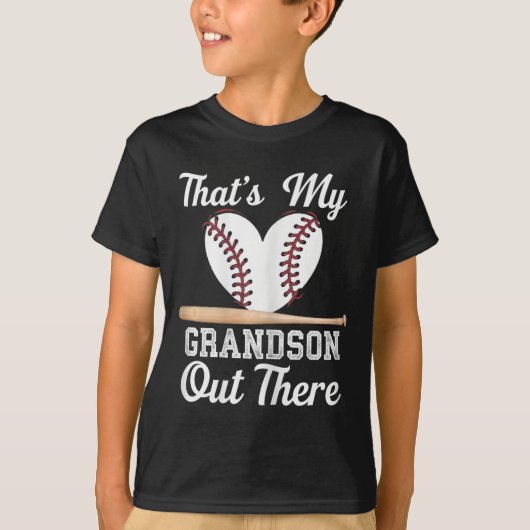 Dat is mijn kleinzoon daar, grootma Moth. T-shirt (Voorkant)