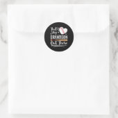 Dat is mijn kleinzoon daar, trotse grootouderbasis ronde sticker (Tas)