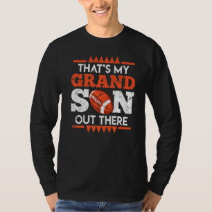 Dat is mijn kleinzoon in het Amerikaanse Football T-shirt