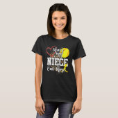 Dat is mijn nichtje daar, softbal tante oom t-shirt (Voorkant volledig)