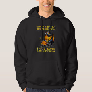 Dat Is Wat Ik Doe Ik Drink Bourbon Haat Mensen Kra Hoodie