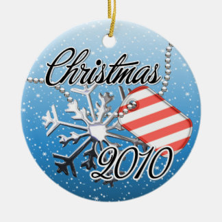 Dated Snow Covered Militaire Kerstversiering Keramisch Ornament