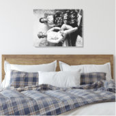 Dato Mandi en Wife in de Filipijnen Fotograp Canvas Afdruk (Insitu (Slaapkamer))