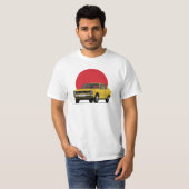 Datsun Cherry E10 100A/120A - rode zon 9 kleuren - T-shirt (Voorkant volledig)