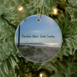 Daufuskie Island Hilton Head South Carolina Beach, Keramisch Ornament<br><div class="desc">Vier de serene schoonheid van Daufuskie Island met dit charmante ornament, met een rustige strandscène en een sierlijk wuivende palmboom. Het ingewikkelde ontwerp vangt de kustallure van het eiland, waardoor het een perfecte aanvulling is op uw vakantiedecor of een herinnering aan uw bezoek het hele jaar door. Met zorg vervaardigd,...</div>