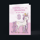 Daughter 3rd Birthday roze paard met kroon Kaart<br><div class="desc">Deze kaart brengt een ooh en ahh naar je dochter op haar 3e verjaardag als ze ziet deze roze en witte pony dragen een kroon met een vleugje goudkleurige glans op haar manen, staart en kroon. Zoete kaart om je dochter een gelukkige 3e verjaardag te wensen! (Digitaal gerenderde goudkleurige kleur)...</div>