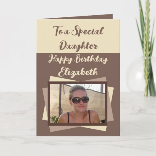 Daughter foto naam bruine crème verjaardag kaart (Voorkant)