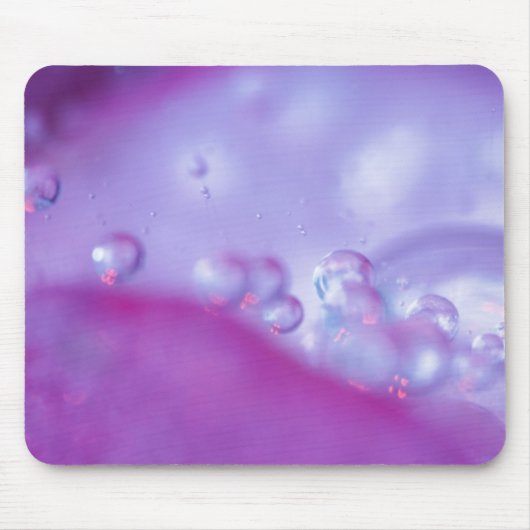 Dauw druppels op bloemblad abstract. muismat (Voorkant)
