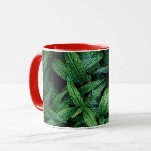 Dauwdruppels en cafeïne spits mok (Voorkant links)