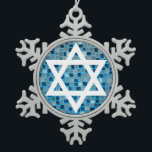 David op Blue Mosaic Tegel Pattern Ornament<br><div class="desc">Decorteer je Sukkah of Chanoekaarruimte met dit stijlvolle,  echte ornament met de ster van David op een blauwe,  mozaïekachtige achtergrond van een tegel! Koop bulksgewijs een ornament aan cadeaus voor vrienden en geliefden.</div>