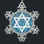 David op Blue Mosaic Tegel Pattern Ornament<br><div class="desc">Decorteer je Sukkah of Chanoekaarruimte met dit stijlvolle,  echte ornament met de ster van David op een blauwe,  mozaïekachtige achtergrond van een tegel! Koop bulksgewijs een ornament aan cadeaus voor vrienden en geliefden.</div>
