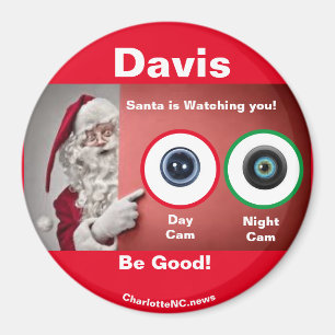 DAVIS Santa kijkt naar Magnet