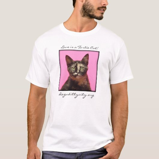 Dawn - Love is een Tortie T-Shirt (Voorkant)