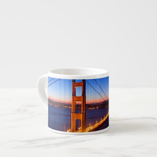 Dawn over San Francisco en Golden Gate Bridge. Espresso Kop (Links)