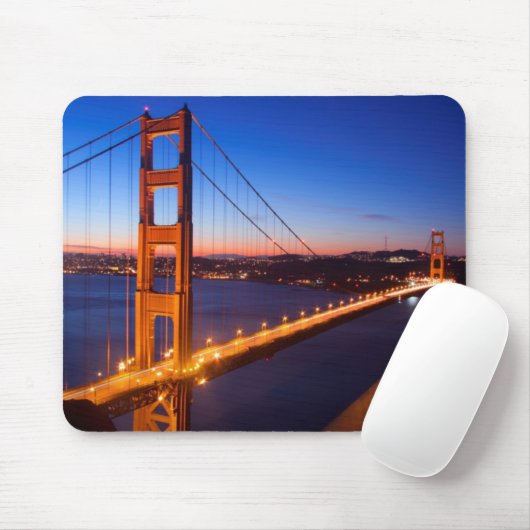 Dawn over San Francisco en Golden Gate Bridge. Muismat (Met muis)